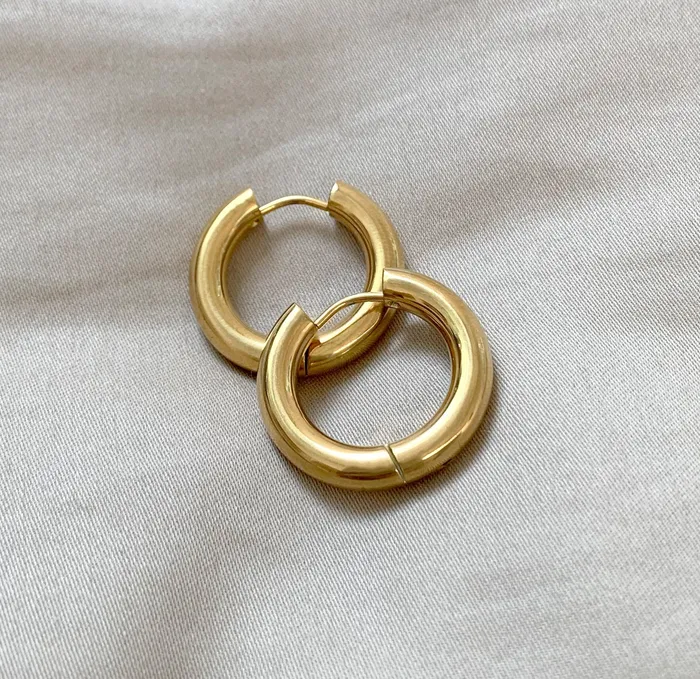 FELICE GOLD CHUNKY SMALL HOOP EARRINGS SAMPLE Mai Dsire Earrings