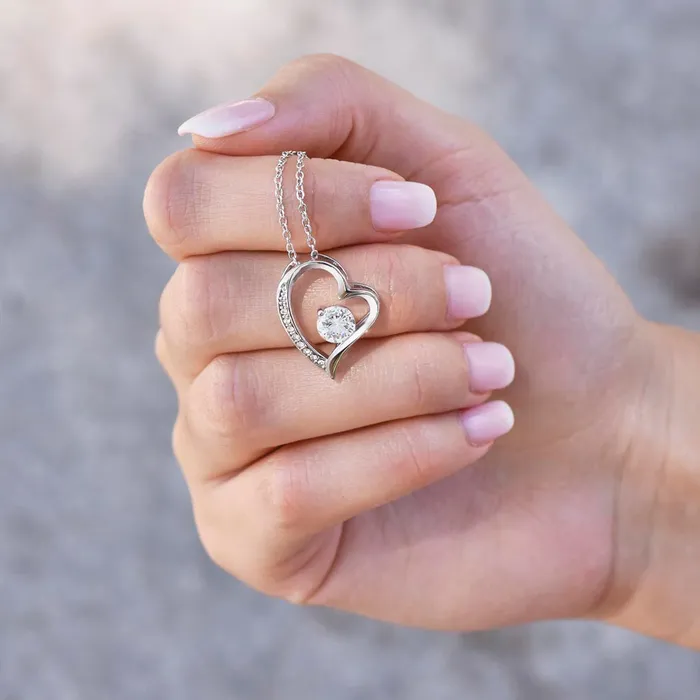 ShineOn Fulfillment Necklaces Gift For Girlfriend Open Heart Pendant Necklace Sentimental and Romantic Christmas Valentines Day Birthday or Anniversary Present