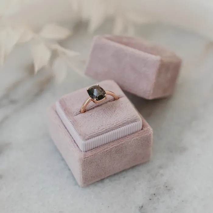 VENVS The Celeste 18k Yellow Size 675 Stone OP61 Cinque Ring Box Custom Engraving 0 Rings VENVS The Celeste 18k Yellow Size 675 Stone OP61 Cinque Ring Box Custom Engraving 0 Rings
