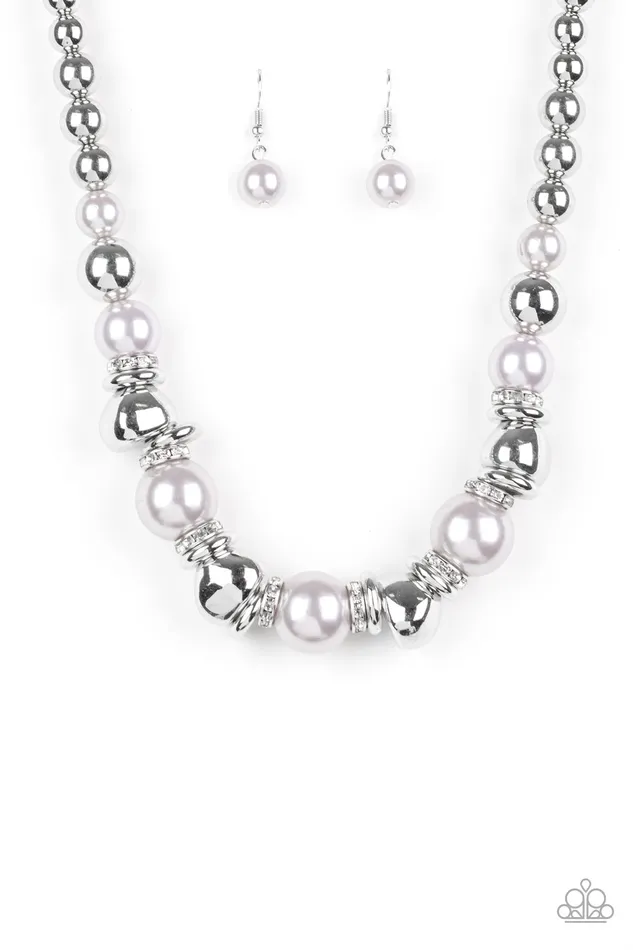 A Finishing Touch Jewelry Necklaces Paparazzi Hollywood HAUTE Spot Silver Necklace