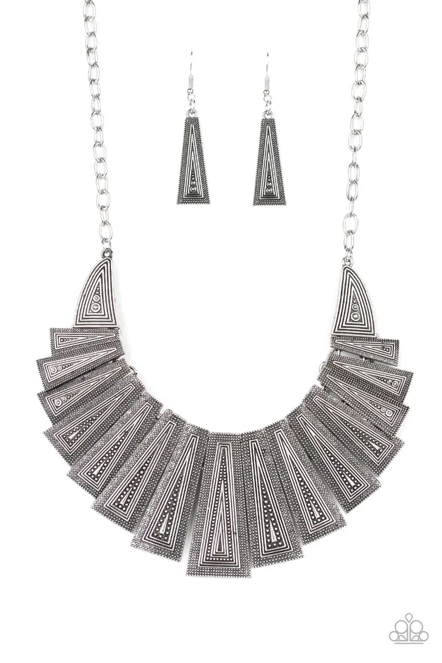 Paparazzi Metro Mane Silver Necklace A Finishing Touch Jewelry Necklaces
