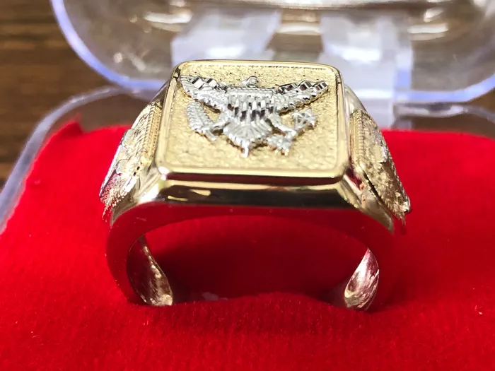 14 K solid gold VI Eagle mens ring Johnny jeweler stcroix Rings