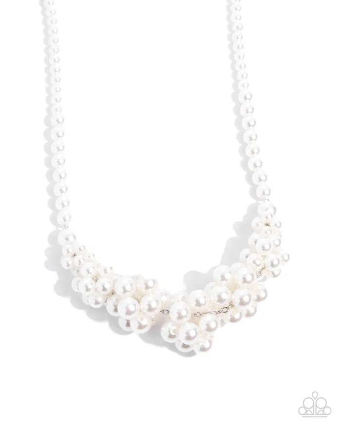 Austen Adornment White Pearl Chunky Necklace Paparazzi Paparazzi Accessories Necklaces Austen Adornment White Pearl Chunky Necklace Paparazzi Paparazzi Accessories Necklaces