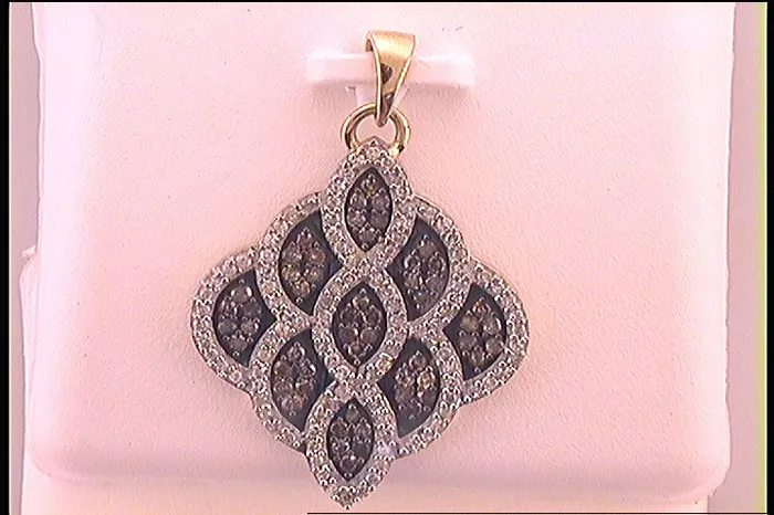 GND Necklaces 10Kt Yellow Gold 58CtDia Fashion Pendant 22 grams
