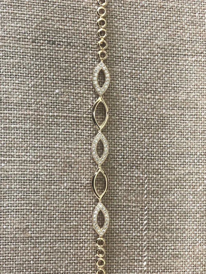 Gold plated hand chain 7 12 inches Johnny jeweler stcroix PreStyled Sets