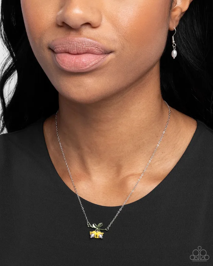 Necklaces Paparazzi Accessories Tulip Drops Yellow Tulip White Pearl Silver Short Necklace Paparazzi