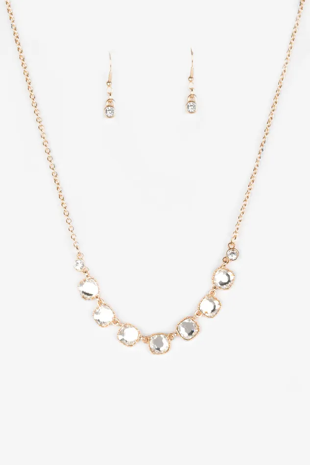 Paparazzi Accessories Necklaces Paparazzi Deluxe Luxe Gold Chain White Gem Necklace Paparazzi Accessories Necklaces Paparazzi Deluxe Luxe Gold Chain White Gem Necklace