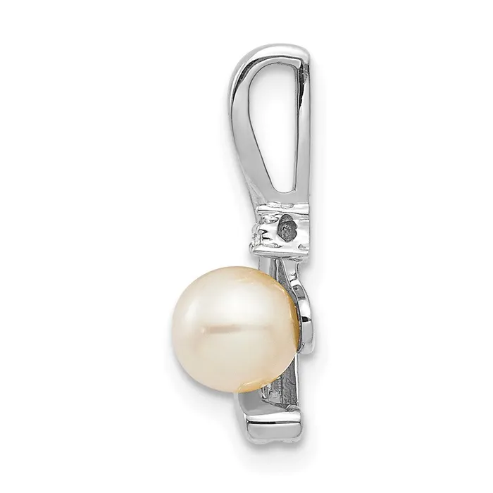 Qgold Necklaces 14k White Gold FW Cultured Pearl and Diamond Pendant 06 grams Qgold Necklaces 14k White Gold FW Cultured Pearl and Diamond Pendant 06 grams