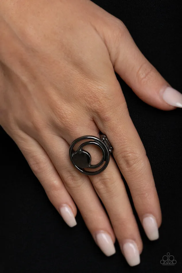 Rings Edgy Eclipse Black Gunmetal Circle Ring Paparazzi Paparazzi Accessories