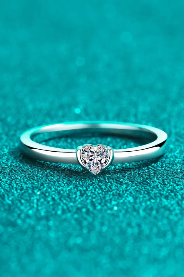 Rings Trendsi HeartShaped Moissanite Solitaire Ring