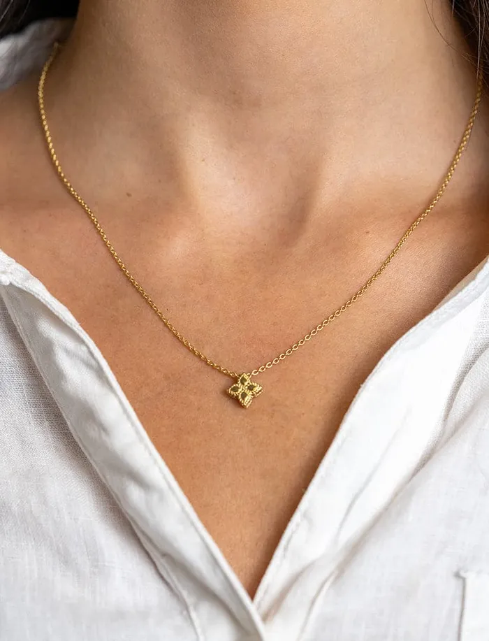 Roberto Coin Roberto Coin Yellow Gold Princess Flower Small Pendant Necklace Necklaces