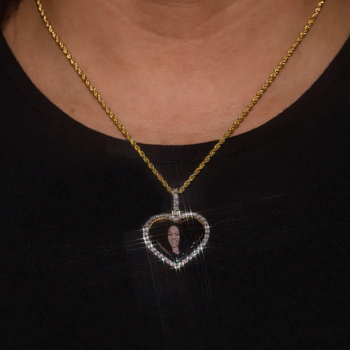 Stylish Gold Heart Pendant 110 Cttw Natural Diamond Memory Charm Necklace 476 grams GND Necklaces