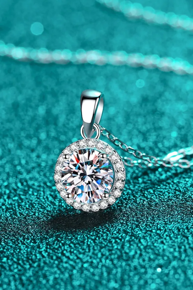 Trendsi Necklaces Chance to Charm 1 Carat Moissanite Round Pendant Chain Necklace